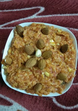 गाजर का हलवा (Gajar ka halwa recipe in hindi) रेसिपी मुख्य फोटो