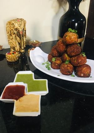 ખીચડી અપ્પમ(khichdi appam recipe in Gujarati) રેસીપી મુખ્ય ફોટો