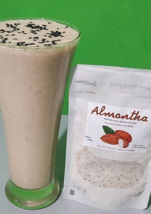 Foto resep Smoothies Banana with Almontha Milk