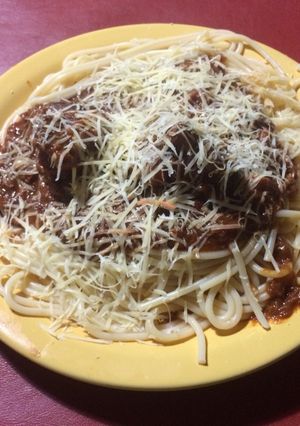 Una foto de Vermiccelis con salsa roja