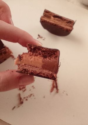 Una foto de Alfajores virales con sal marina