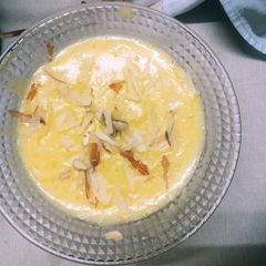 A picture of Mango pudding.