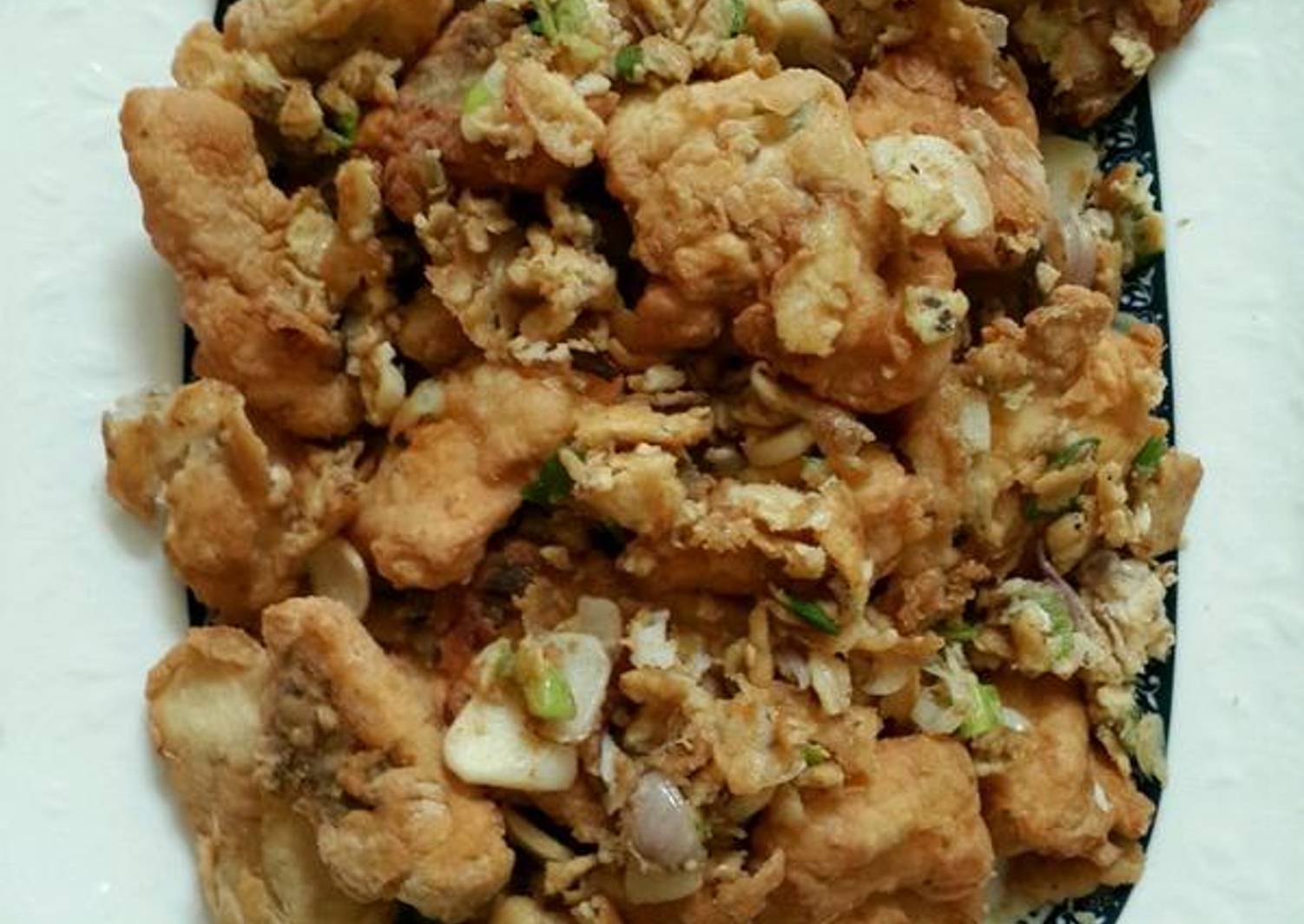 Resep Gurame Saus Telur Asin oleh Yudhi A - Cookpad