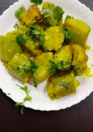 A picture of Stuffed snake gourd.