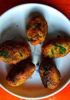 নারকেল মুইঠ্যা(narkel muithya recipe in Bengali) রেসিপির প্রধান ছবি