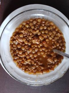 Una foto de Lentejas con carne, en salsa