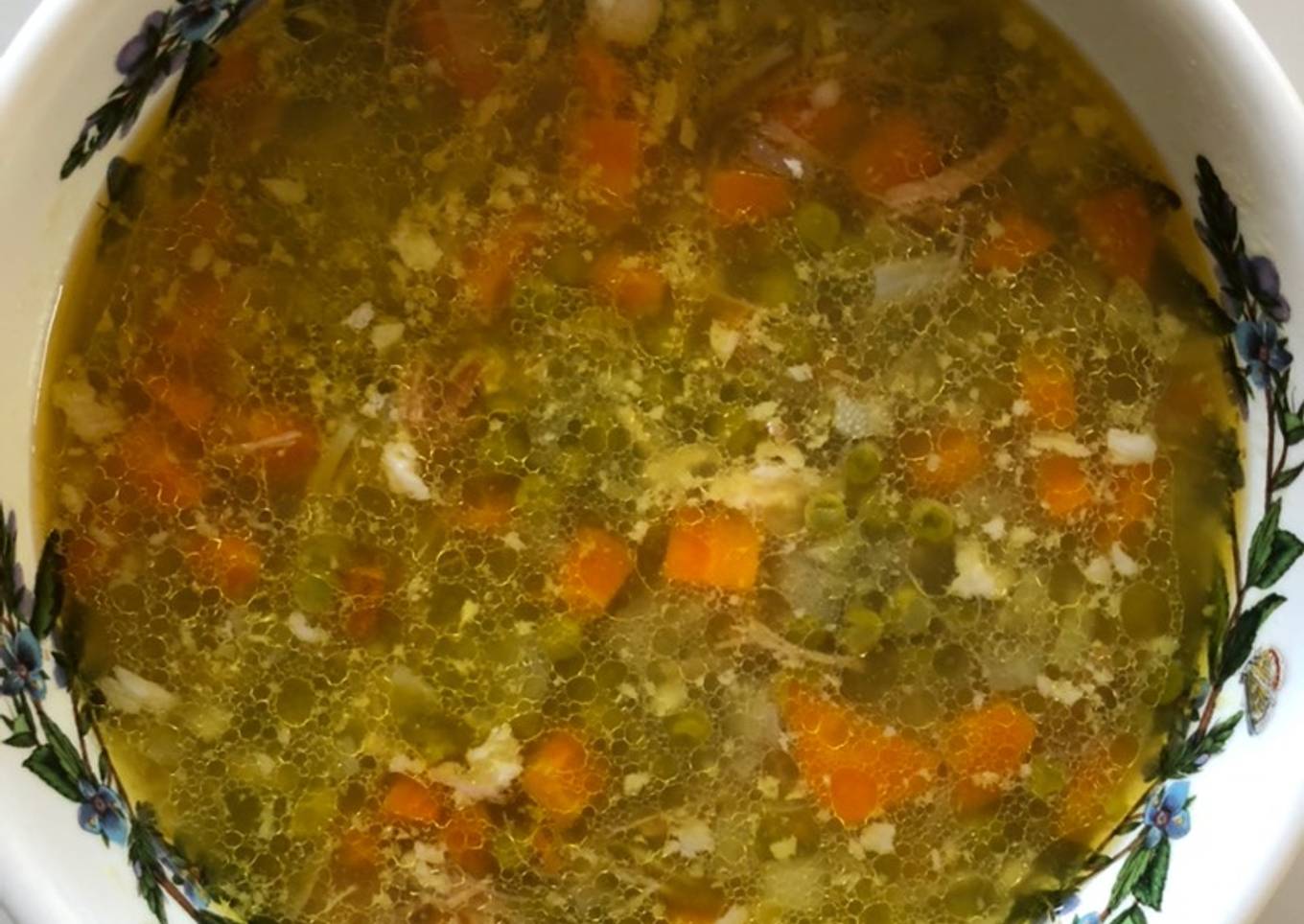 Summer Pea Soup with Green Peas