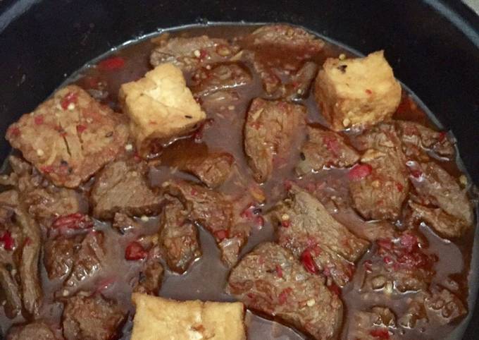 Semur daging pedas