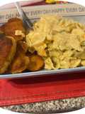 Macarrones con queso y nuggets de capibara