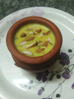 பாஸந்தி(Basundi recipe in tamil) செய்முறை முக்கிய புகைப்படம்