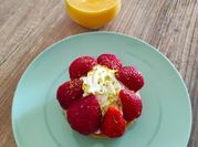 Une photo de chantilly citron vert