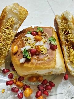 દાબેલી(Dabeli Recipe in Gujarati) રેસીપી મુખ્ય ફોટો