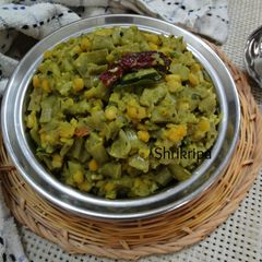 A picture of Chavli kai palya /Cluster beans and chana dal dry curry:.