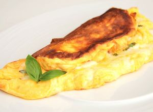 Habkönnyű sajtos omlett recept fotója