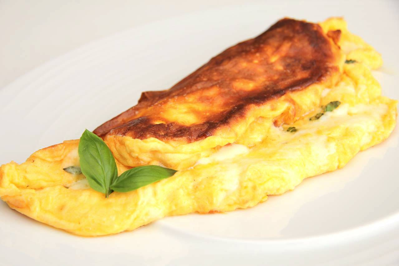 Habkönnyű sajtos omlett recept recept fotó