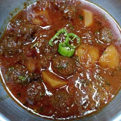 A picture of Beef kofta salan.