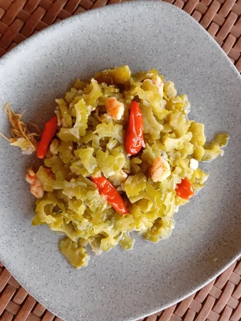 Cara Gampang Membikin Resep Tumis Pare yang Lezat Anti Ribet, Uenak Banget