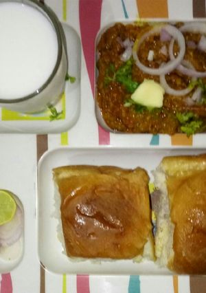 પાઉં ભાજી રેસીપી મુખ્ય ફોટો