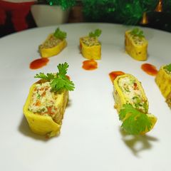 A picture of Egg Roll Up.