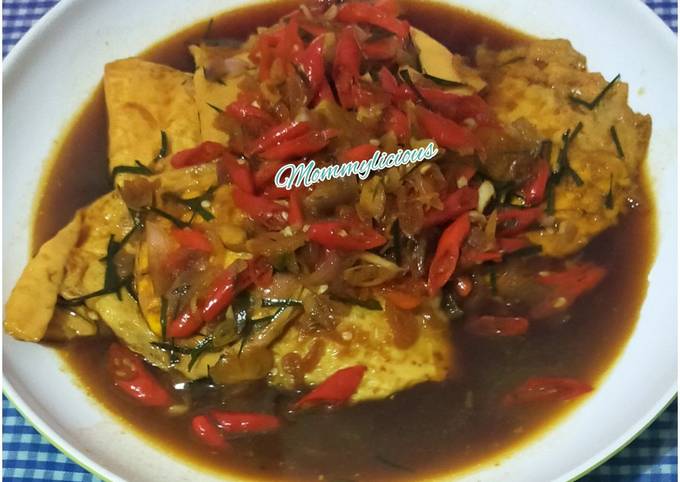 Telur ceplok kuah kecap daun jeruk Mommylicious