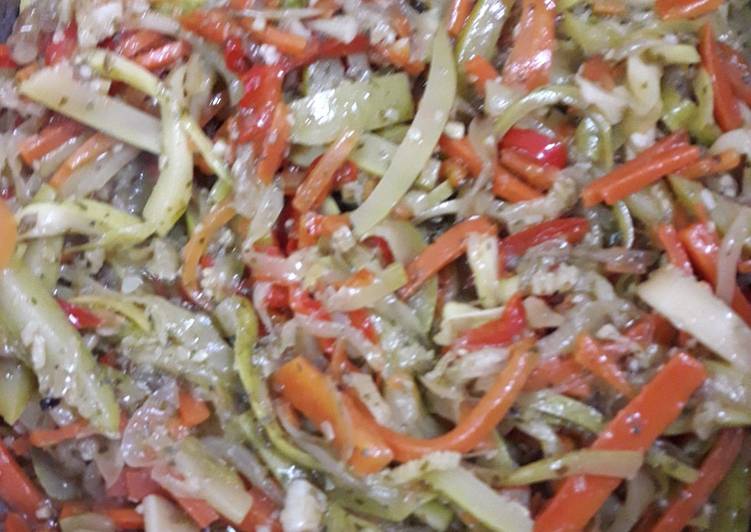 Salteado De Zucchini Receta De Yoli Palazzo Cookpad