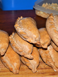 Una foto de Empanadas de pollo con masa integral
