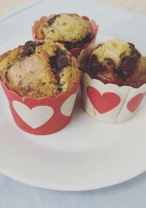 A picture of Banana Chocolate chips muffins.