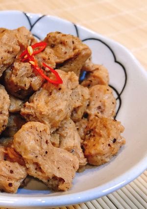 Hình của món Gà viên chay kho tiêu.
