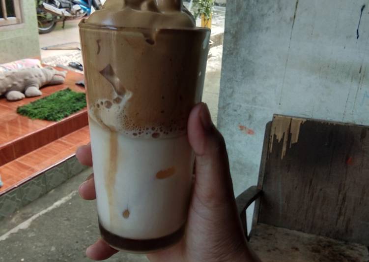Dalgona coffee