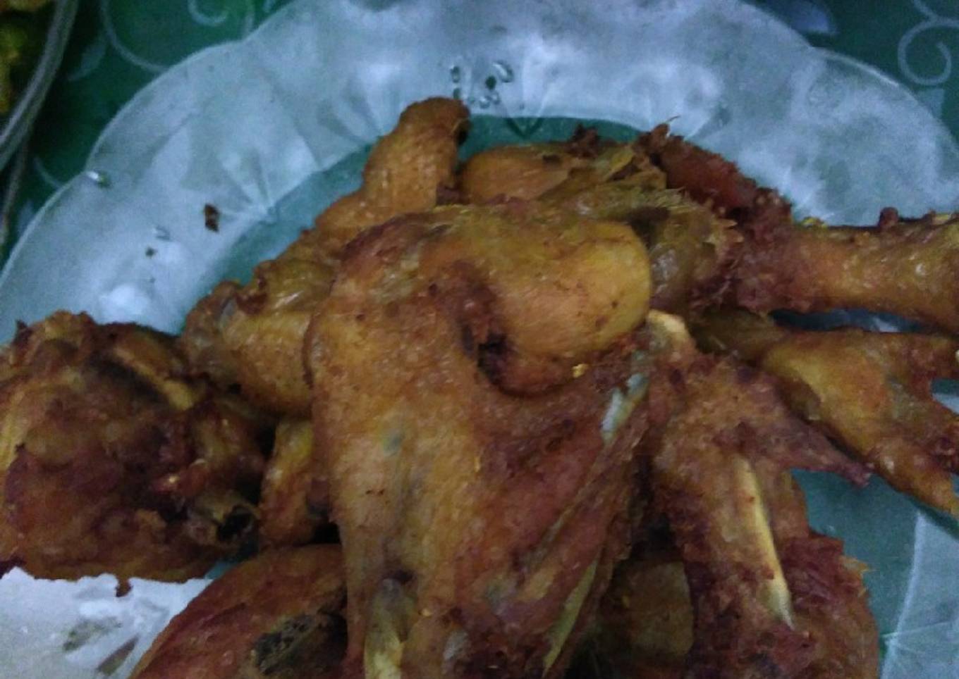 Ayam goreng bumbu kuning