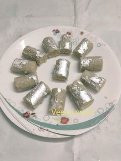 मूंगफली रोल मिठाई (moongphali recipe in Hindi) रेसिपी मुख्य फोटो
