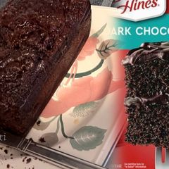A picture of Upgrade duncan hines brand box cake.