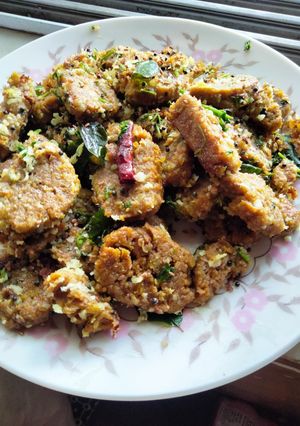 A picture of Lauki bran flour muthiya.