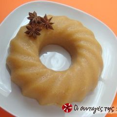 A picture of Semolina halva with orange.