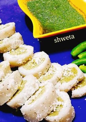 पालक पुत्तू (Palak puttu recipe in hindi) रेसिपी मुख्य फोटो
