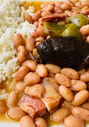 Una foto de Judías compuestas en Olla express (receta común en canarias)