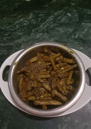 डृमस्टिक,सहजन की सब्जी(drumstick ki sabji recipe in hindi) रेसिपी मुख्य फोटो