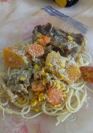 Una foto de Tallarines con estofado de carne