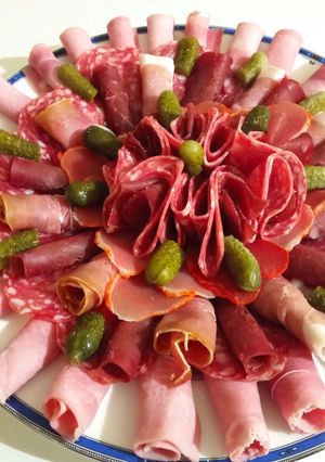 Une photo de Assiette de charcuteries spéciale raclette