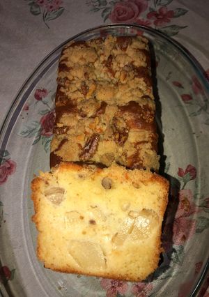 Una foto de Súper budín de pera, con crumble 🍐