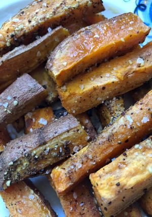 A picture of Sweet potato chips/ fries with za’atar - vegan.