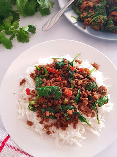 A picture of Stir Fried Minced Meat with Baby Spinach.