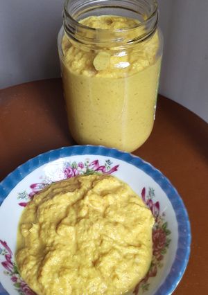 A picture of Home made ginger and garlic paste.