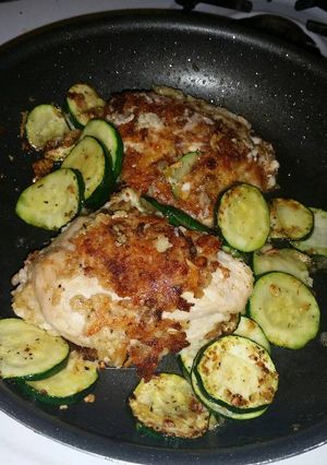 A picture of Italian Crusted Chicken Breast & Zucchini.