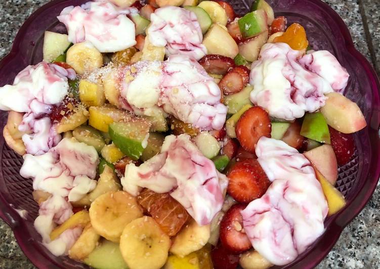 سلطة الفواكه بتشهي 🍓🍌🍍