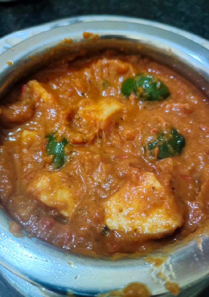 कड़ाई पनीर (Kadai paneer recipe in Hindi) रेसिपी मुख्य फोटो