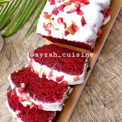 A picture of Red velvet cake loaf.
