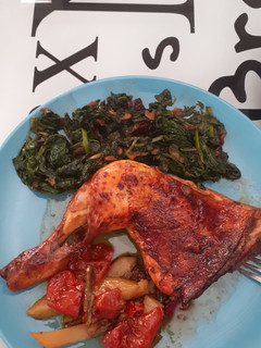 Una foto de Pollo al horno con verduritas y salsa teriyaki