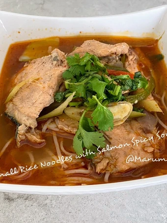Easy Way Make Thin Rice Noodles with Salmon Spicy Soup the Awesome  Can spoil the tongue