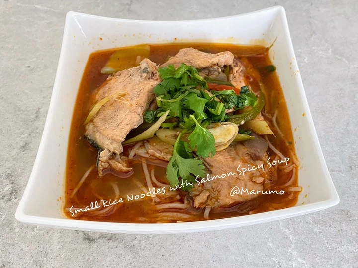 Easy Way Make Thin Rice Noodles with Salmon Spicy Soup the Awesome  Can spoil the tongue